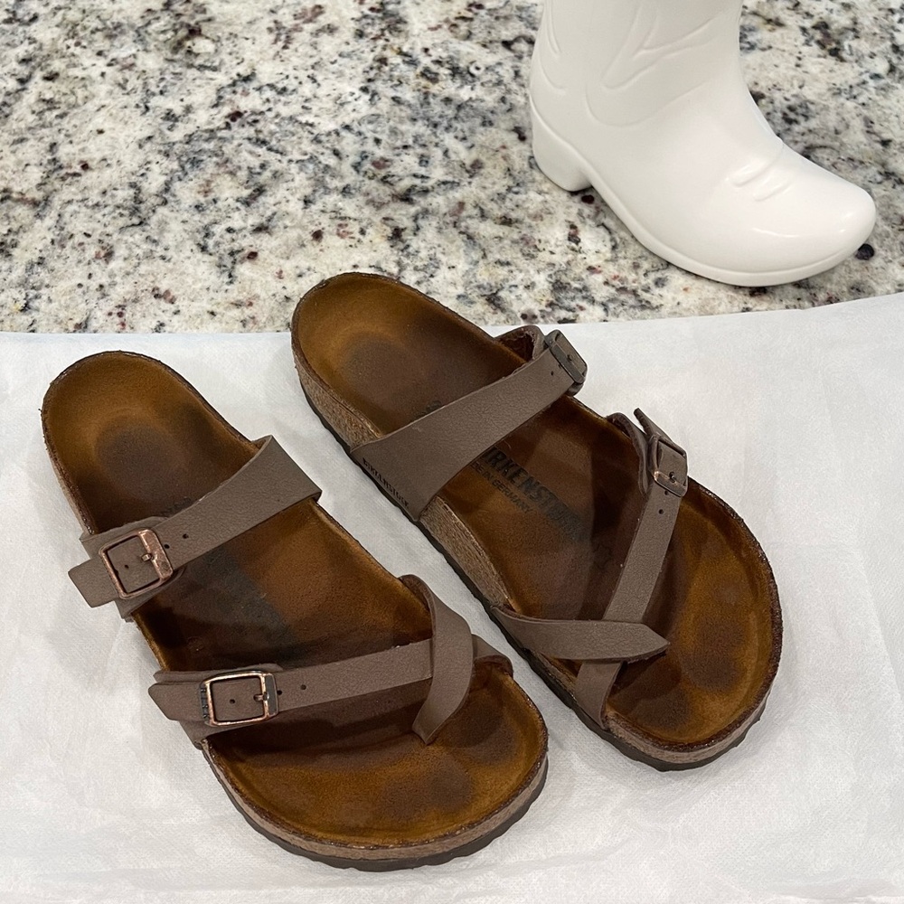 Women Birkenstock Mayari Sandals🦋